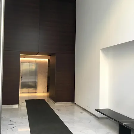 Corso - New Building * Mediolan